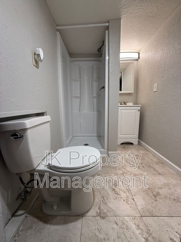 Building Photo - 2312 5th Ave N