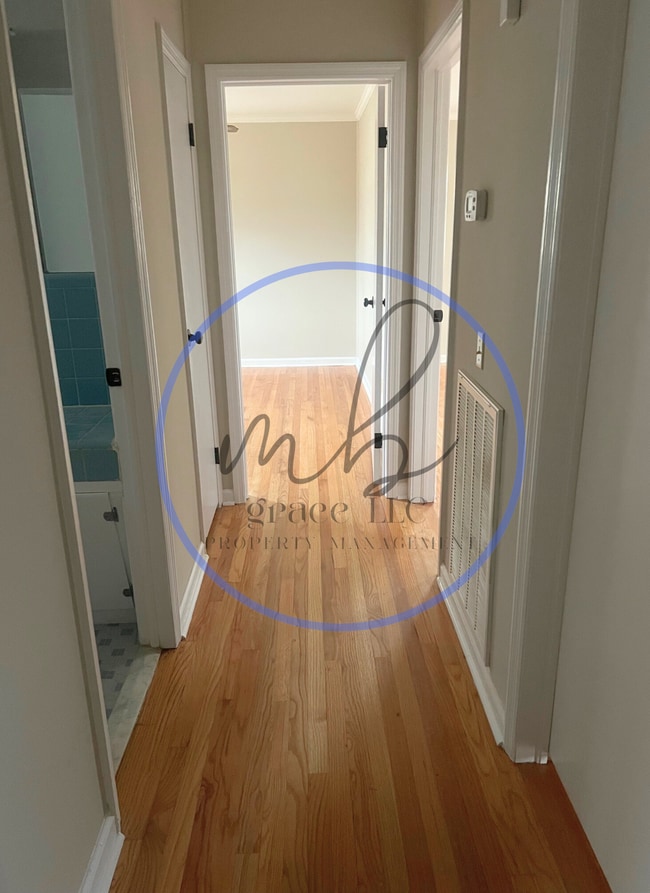 Building Photo - 5705 Creighton St