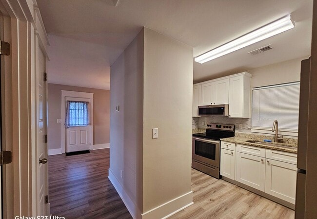 Building Photo - Beautiful updated 1 bedroom 1 bath in Conway