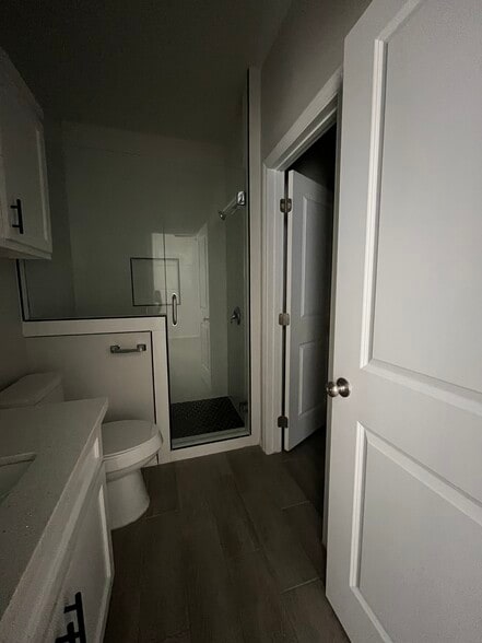 Master bathroom - 1630 Playa Dr