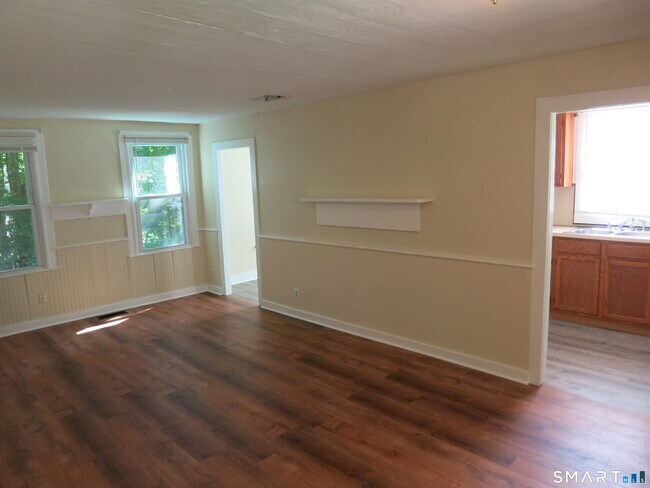 Building Photo - 16 Leesville Rd