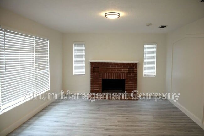 Building Photo - 1310 Fairview Ave