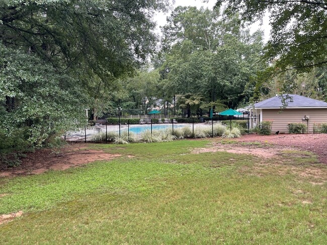 Building Photo - 1652 Northridge Dr