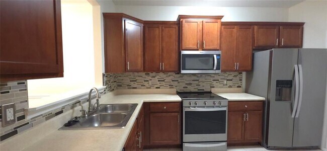 Building Photo - 561 Woodland Park Terrace