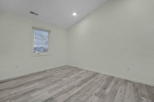 Building Photo - 1027-1029 Madison Ave