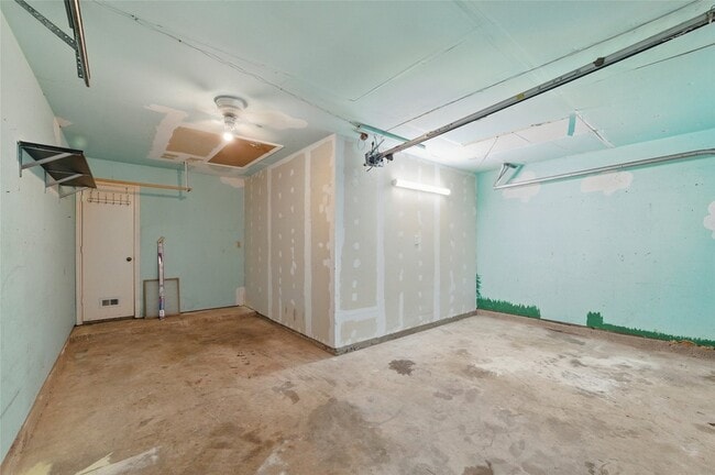 Building Photo - 3253 Beavers Bend Trail
