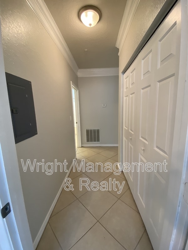 Building Photo - 4323 Bayside Village Dr