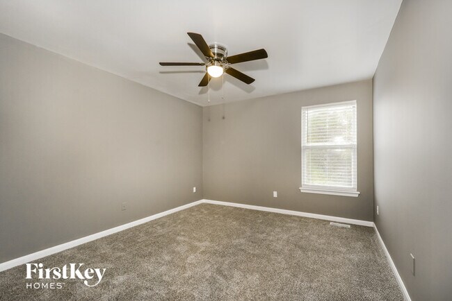 Building Photo - 1016 Scenic Oaks Ct