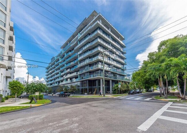 Building Photo - 201 SW 17th Rd