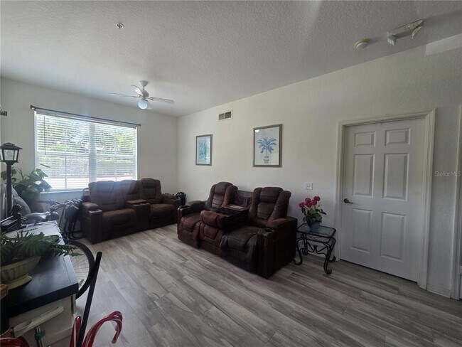 Building Photo - 4013 Venetian Bay Dr