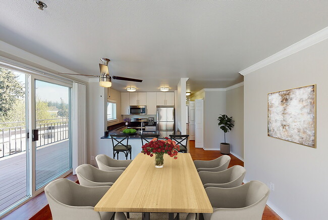 Building Photo - Ellington at Bellevue