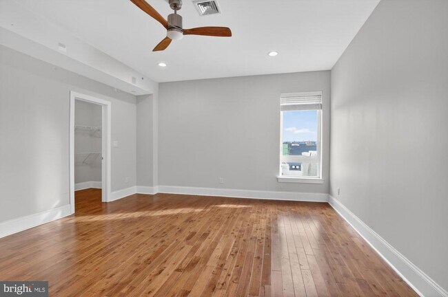 Building Photo - 946 N 2nd St