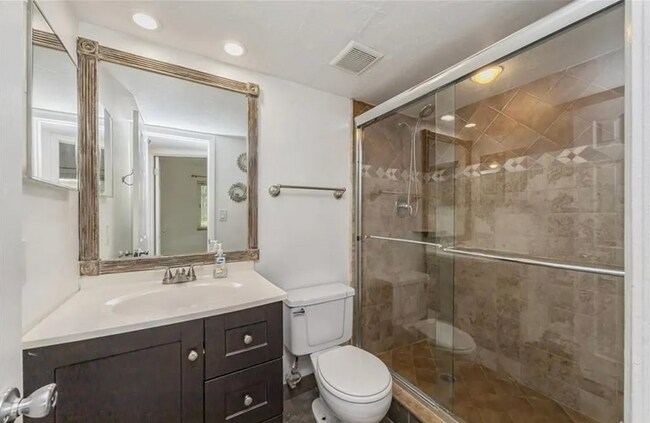 Building Photo - 499 Forest Lakes Blvd