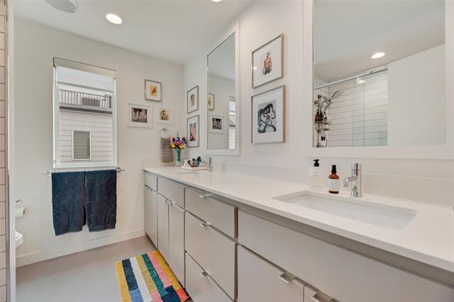 Building Photo - 4705 Bryan St