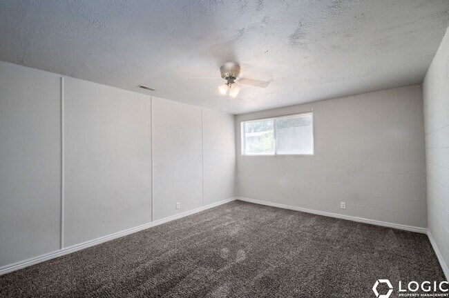 Building Photo - 39 S 860 E St