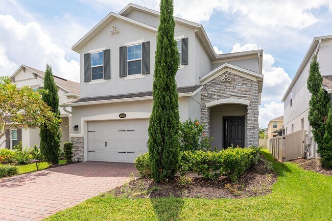 Building Photo - PRATICALLY BRAND NEW HOME IN GATED COMMUNITY!