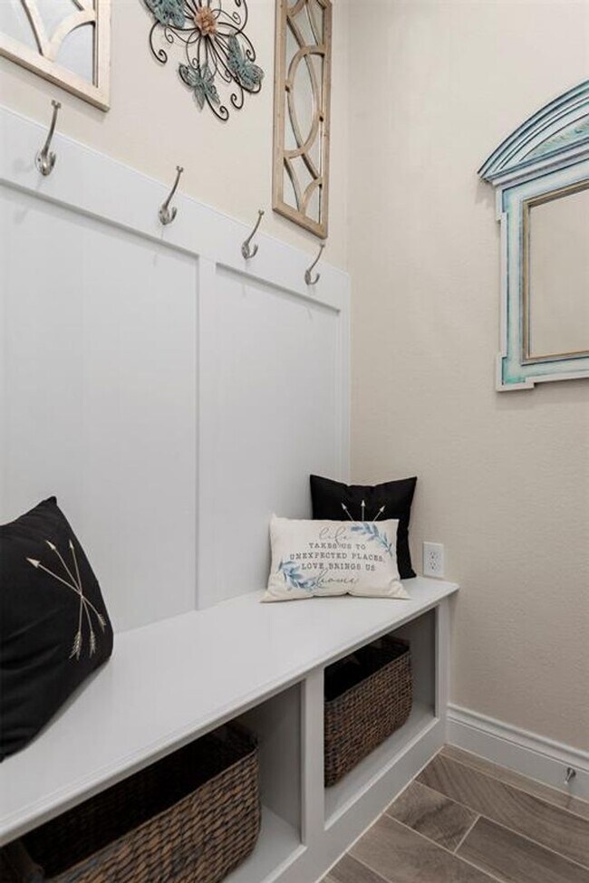 Building Photo - 28196 Knight Peak Dr