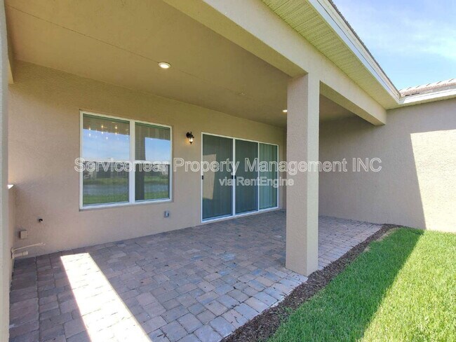 Building Photo - 32792 Tree of Life Ave