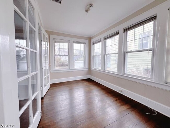 Building Photo - 45 Cypress St