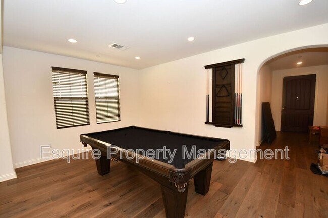 Building Photo - 505 Elm Cottage Ct