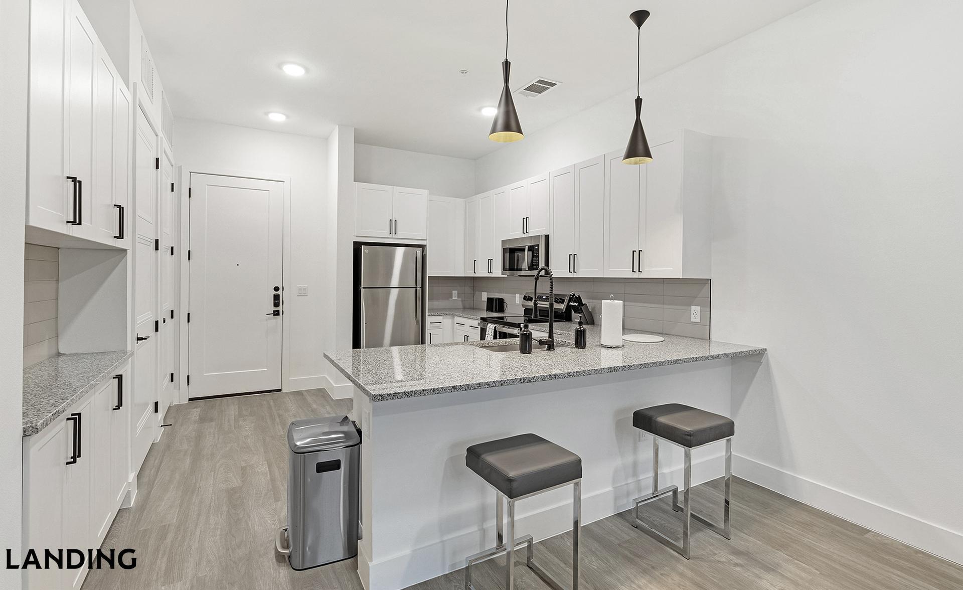 Building Photo - 650 E Sycamore St