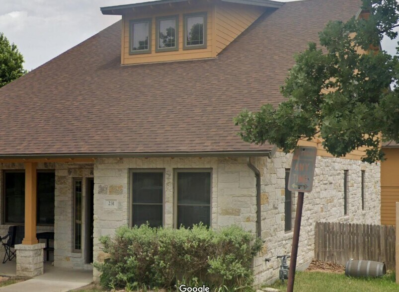 Building Photo - Beautifully updated home in a peaceful Geo...