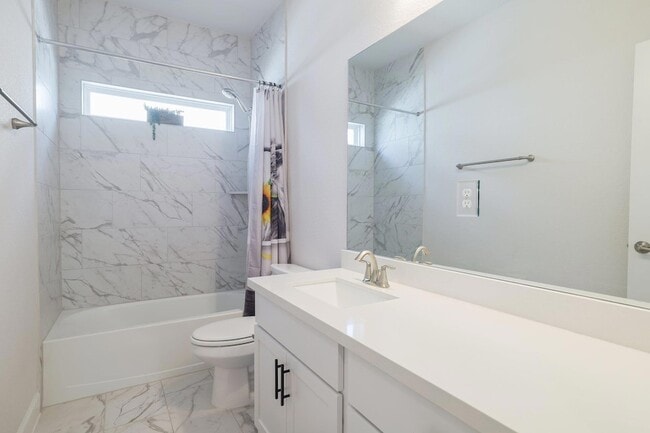 Building Photo - 4906 Seadrift Dr