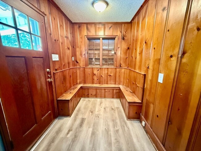 Building Photo - Four bedroom, 1.5 bath house in Graham -De...