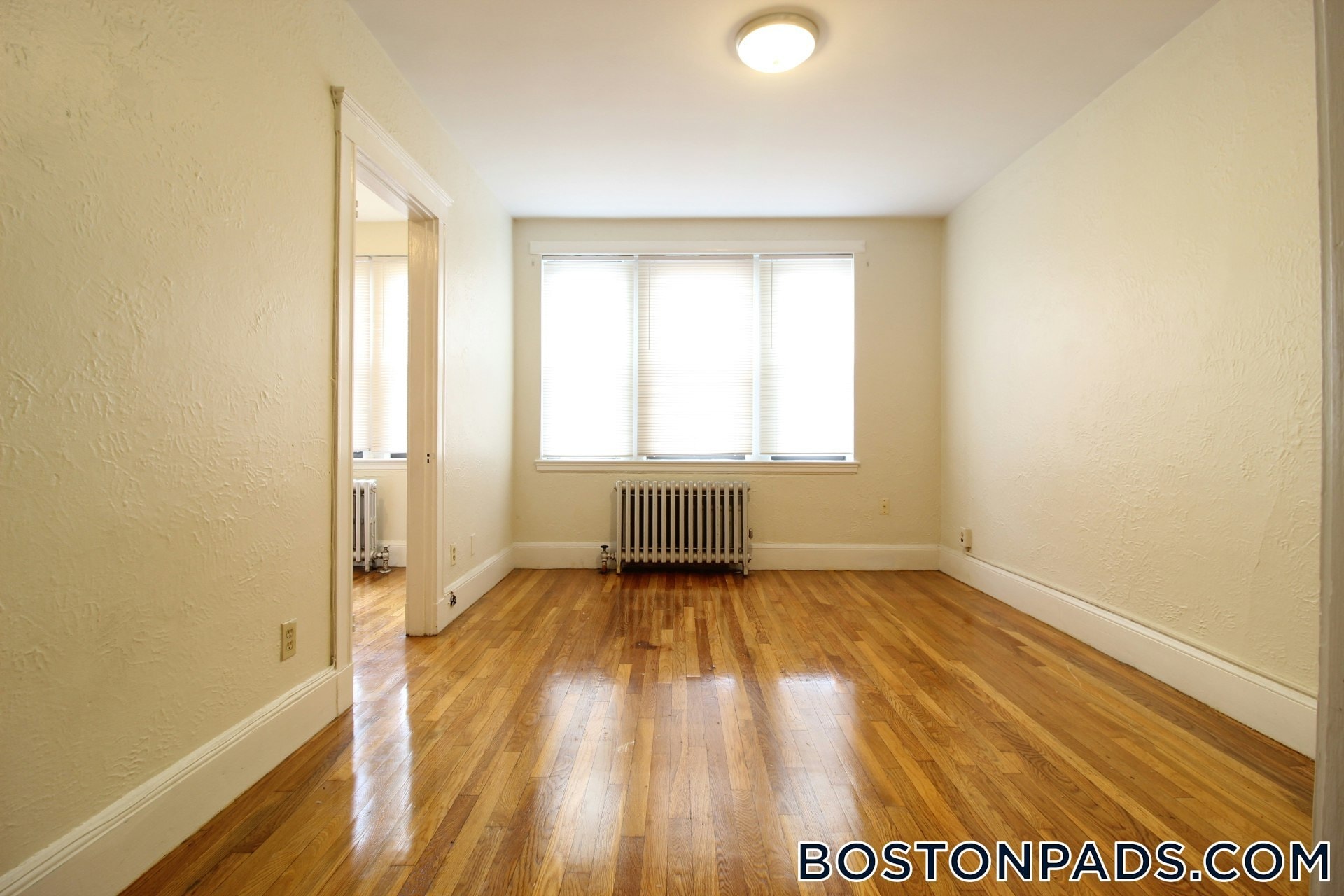 Building Photo - 63 Fellsway W