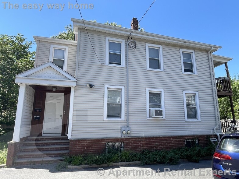 Building Photo - 123 Amory St