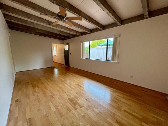 Building Photo - Unfurnished Long-term rental, Procure Only