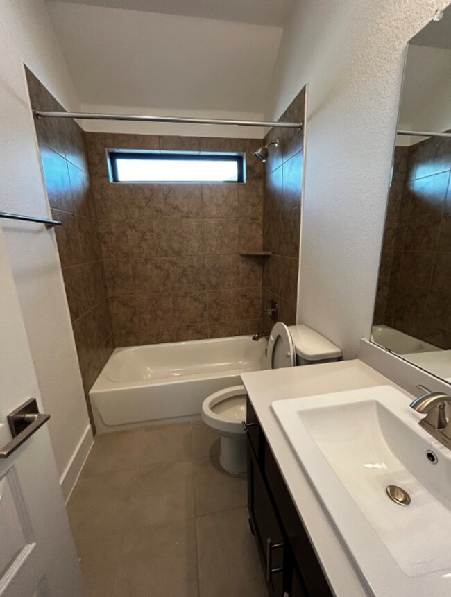 Building Photo - Coming Soon!  4 BR/3BA | Single Family Home | 1-Car Covered Parking | In Liberty Hill!