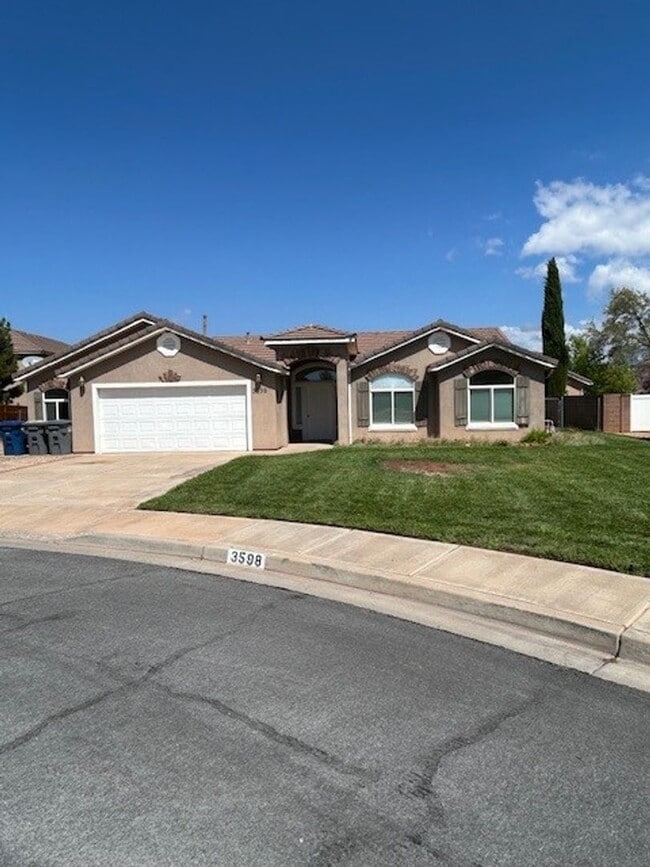 Primary Photo - 3598 Red Butte Dr