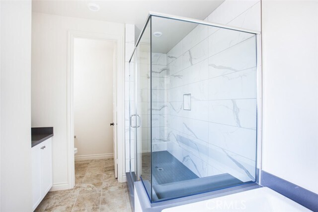 Building Photo - 198 Frame