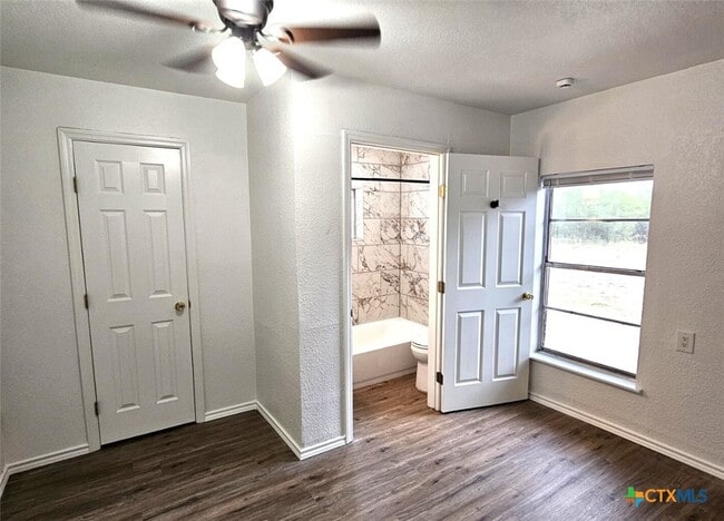 Building Photo - 105 Santa Clara St