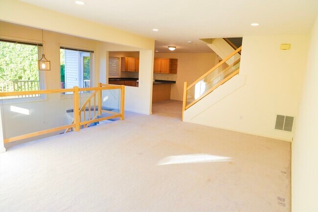 Building Photo - 145 Captain Eames Cir