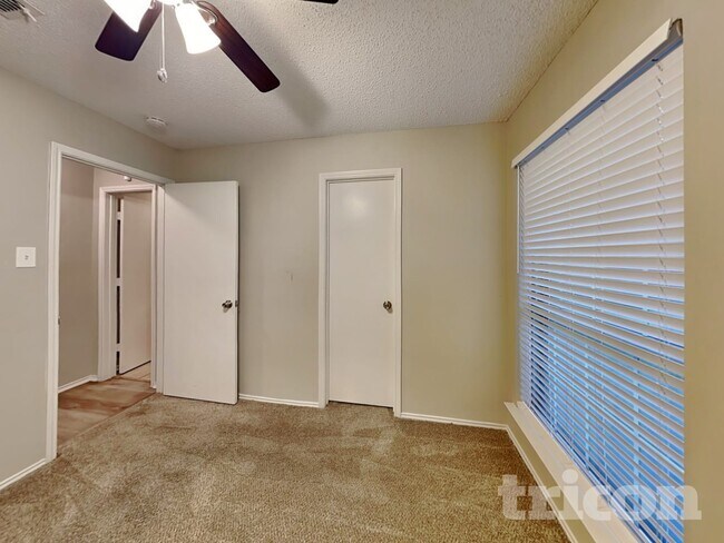 Building Photo - 1735 Duster Cir