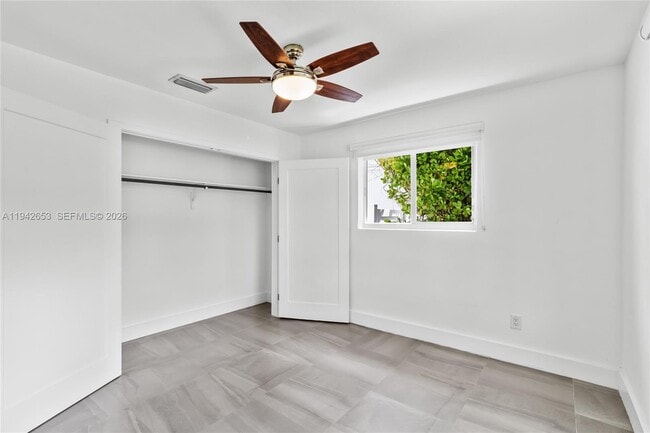 Building Photo - 3855 SW 1st St