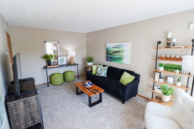 Building Photo - The Lakes of Westdale