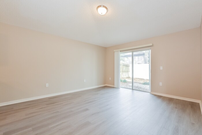 Building Photo - 1169 Amanda Kay Cir