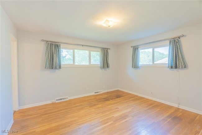Building Photo - 24457 Tunbridge Ln