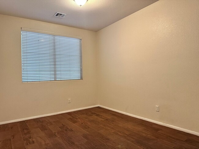 Building Photo - Welcome to this beautifully maintained two-story home offering 4 spacious bedrooms and 3 full bat...