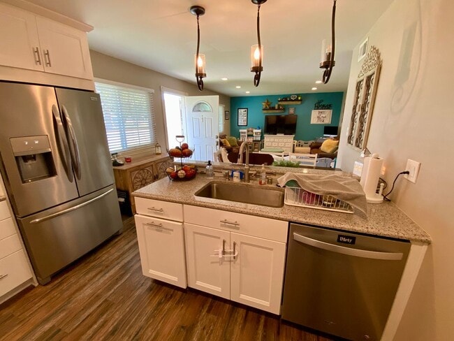 Building Photo - BLOSSOM VALLEY - Beautifully updated condo...