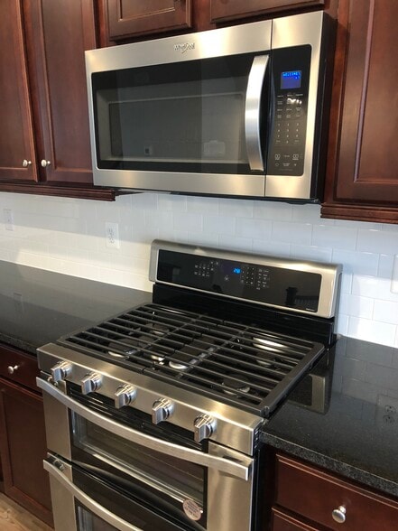 gas range and hood to outside - 8455 Red Sage Way S