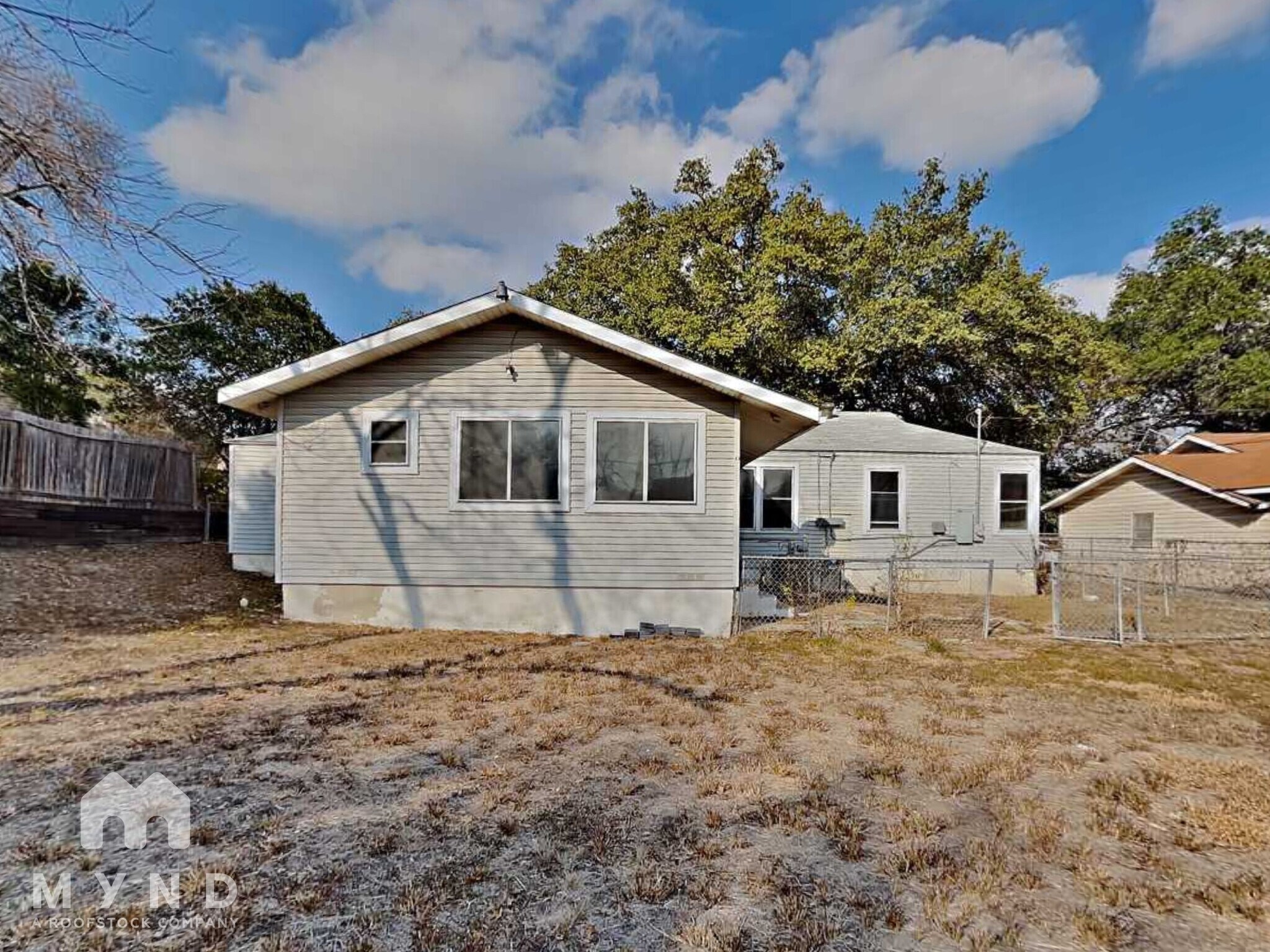 Building Photo - 428 Quentin Dr