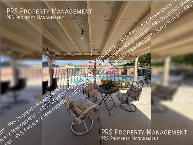 Building Photo - 1407 W Palomino Dr