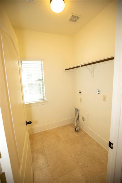 Building Photo - 21325 Kings Guild Ln