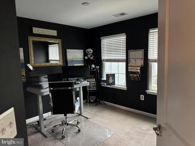 Building Photo - 9816 Cedarmass Cir