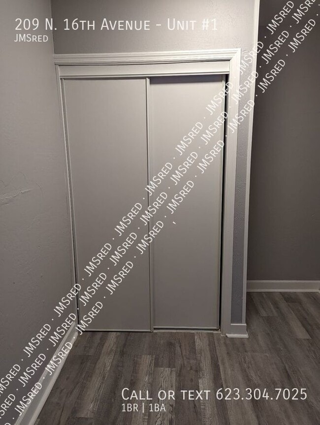 Building Photo - 209 N 16th Ave