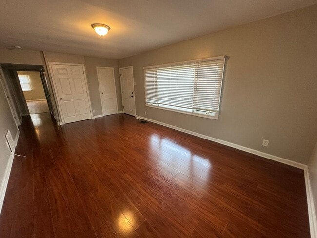 Building Photo - Fully Renovated 3-Bedroom Home with Garage...